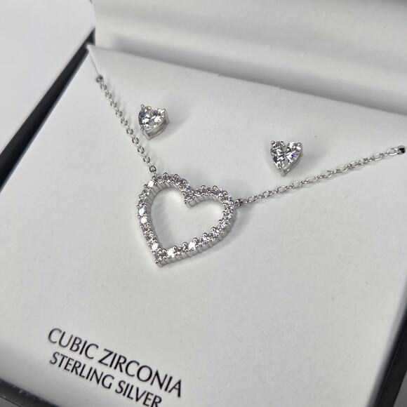 Giani Bernini 2 Pc CZ Heart Pendant Necklace & Stud Earrings Sterling Silver NEW - Picture 5 of 10